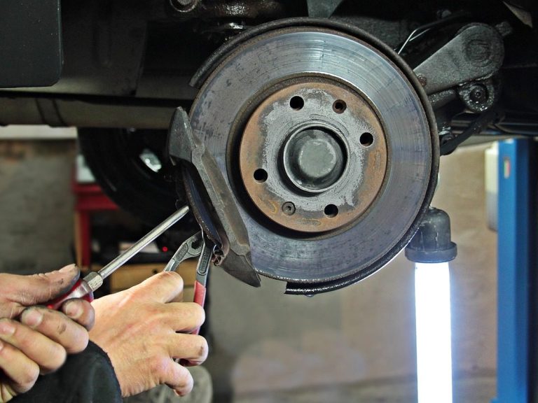auto repair shop, workshop, brake disc, brake, change, brake change, automobile, car mechanic, specialist, lifting platform, repair, check, professional, vehicle, tool, work, lamp, work lamp, exchange, workshop, brake, brake, change, car mechanic, car mechanic, car mechanic, car mechanic, car mechanic, repair, repair
